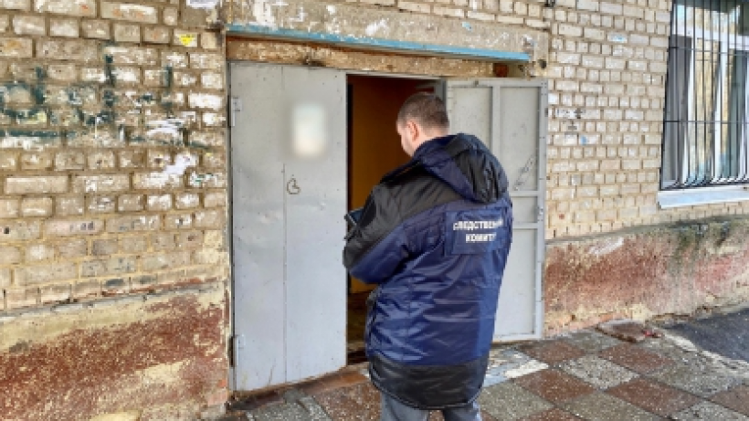 В Саратове нашли труп пожилого квартиросъемщика с телесными повреждениями