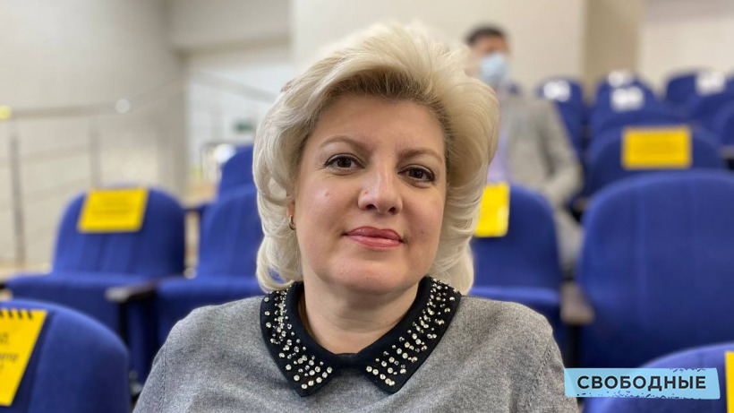 Мокроусова поручила проверить наличие крышек на всех люках в Саратове