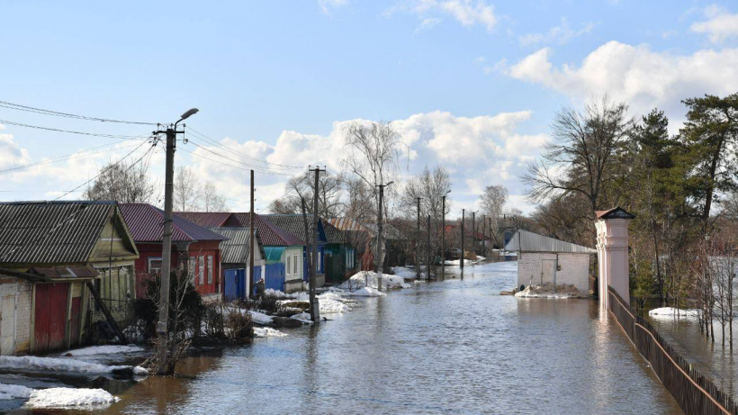 Паводок-2023. В Саратовской области затоплены 620 дворов и пять мостов