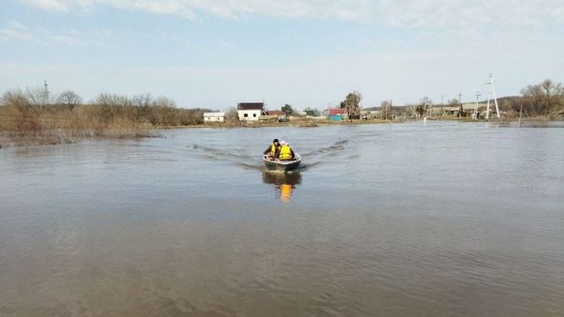 В Саратовской области в зоне затопления остаются 453 придомовых территории
