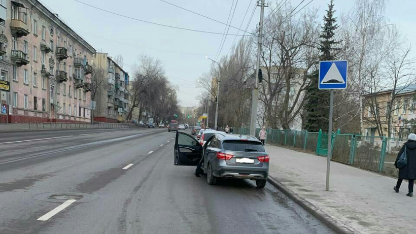 На Крымской в Саратове Веста сбила восьмилетнюю девочку