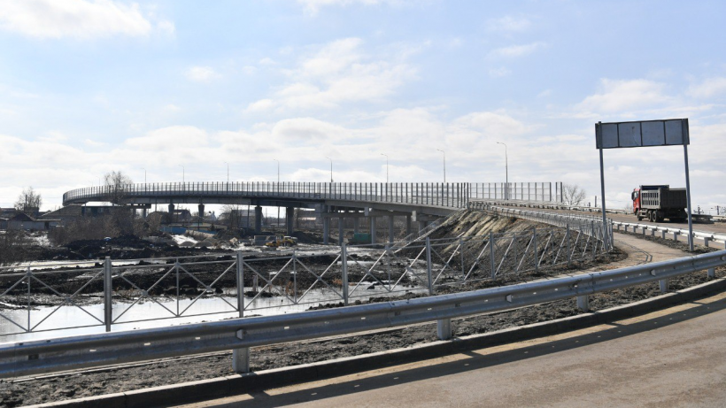 Бусаргин пообещал отремонтировать и построить 13 мостов и путепроводов в Саратовской области