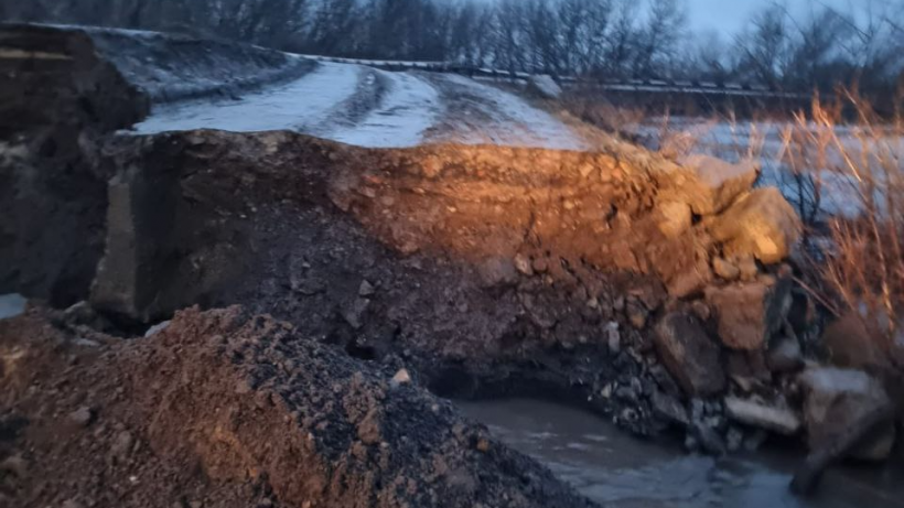 Восемь дорог в Саратовской области остаются закрытыми из-за паводка