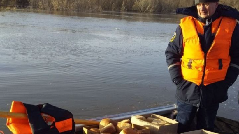 Паводок. Спасатели эвакуировали 60 человек с подтопленных территорий в Пугачевском районе