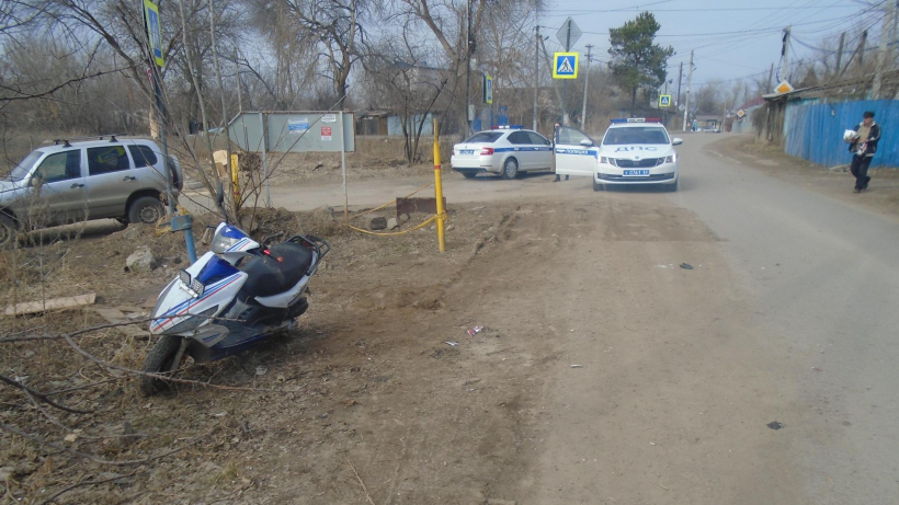 В Энгельсе 16-летний водитель мопеда попал в больницу после падения