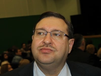 Директор Эконома попросил не гадать на «кофейной гуще» по поводу отставки Валерия Радаева