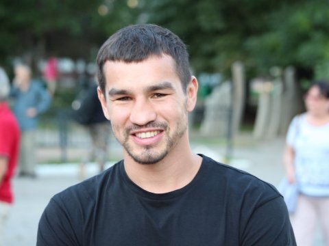 Единоросс Артем Чеботарев «пришел поддержать народ» на акцию КПРФ против пенсионной реформы