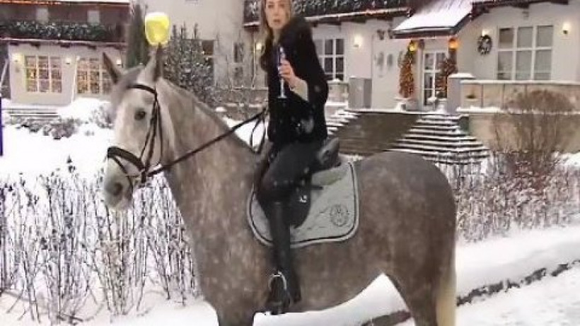Депутат Поклонская поздравила россиян с коня