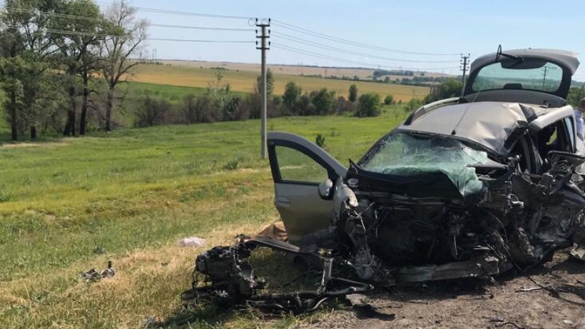 Под Вольском водитель иномарки погиб в ДТП с грузовиком