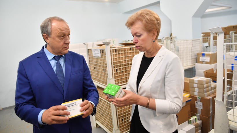 После прямой линии Путина саратовский губернатор лично проверил областной аптечный склад