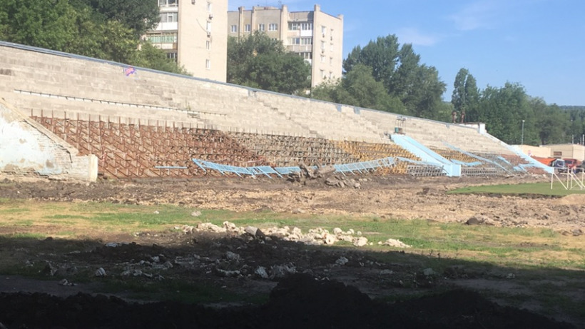 На саратовском стадионе «Волга» началась реконструкция