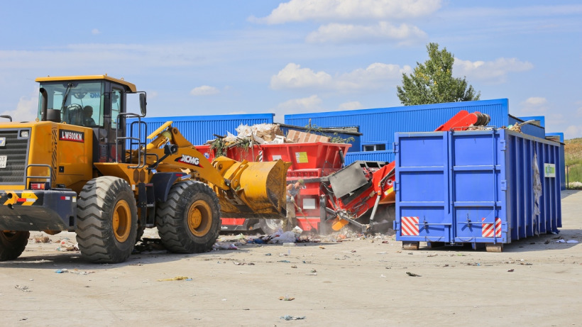 Более 100 тысяч тонн мусора вывезено из Саратова за полгода