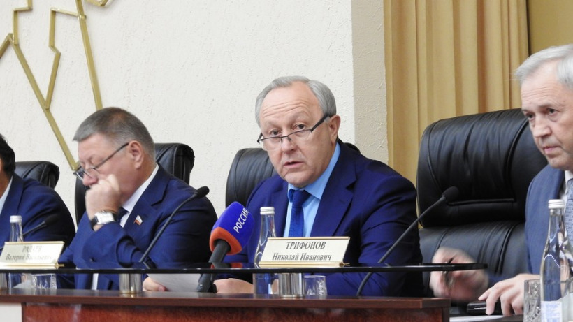 Радаев запретил отодвигать на 2020 год сдачу двух проблемных домов