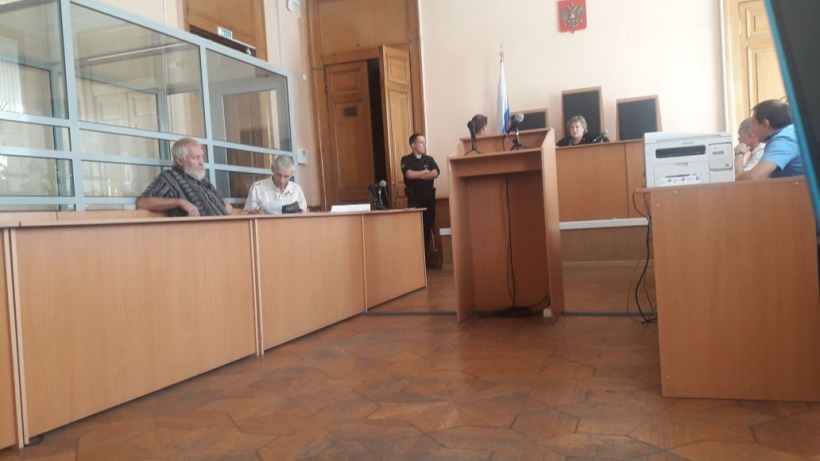 Балашовский активист заявил, что судья должна стоять перед ним
