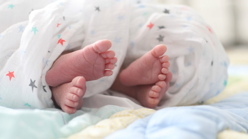 С начала года в Саратовской области 11 женщин родили тройняшек