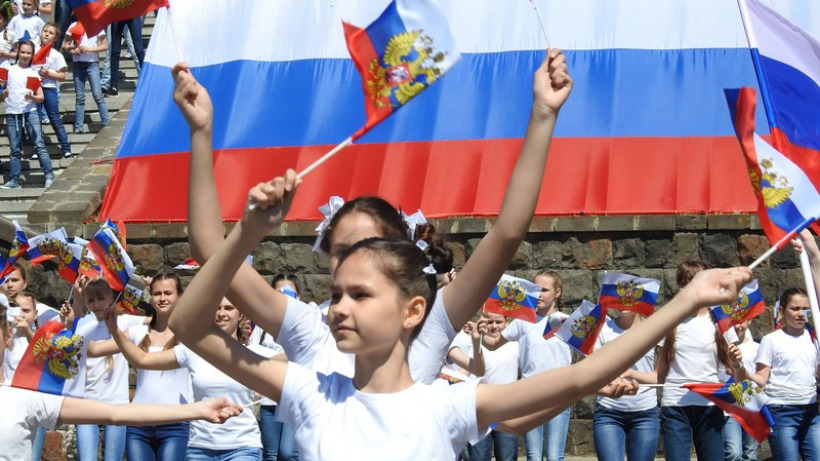 Празднование Дня флага в Саратове и области. Пройдут мотопробег, велопробеги и флешмоб
