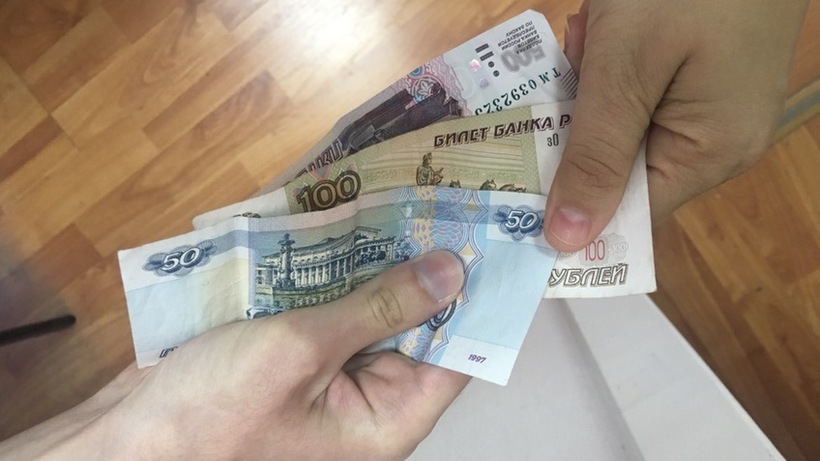 Саратовский суд прекратил уголовное преследование погоревшего на 650-рублевой взятке сотрудника ДПС