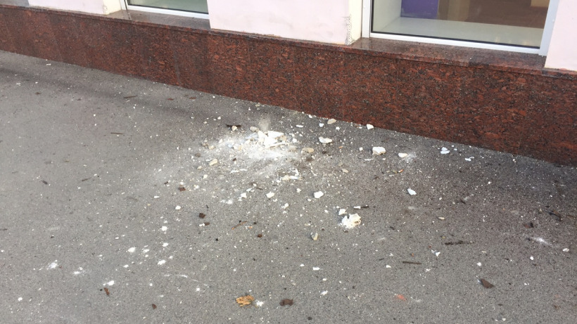 В центре Саратова обрушилась часть карниза старинного дома