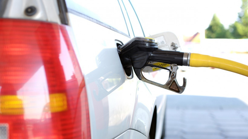 Цены на бензин в Саратове стабильно выше средних по Поволжью
