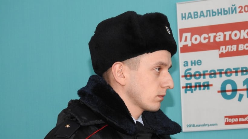 «ОВД-Инфо»: В Балакове и других городах России обыскивают сторонников Навального