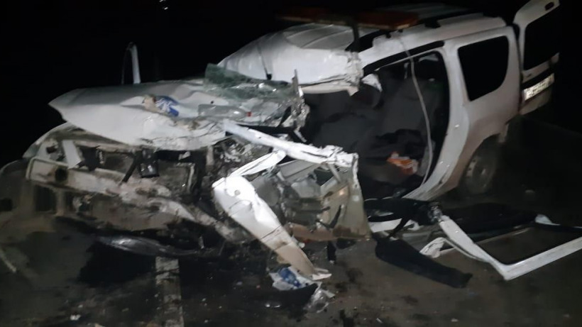 На трассе под Саратовом «Ларгус» протаранил автоцистерну