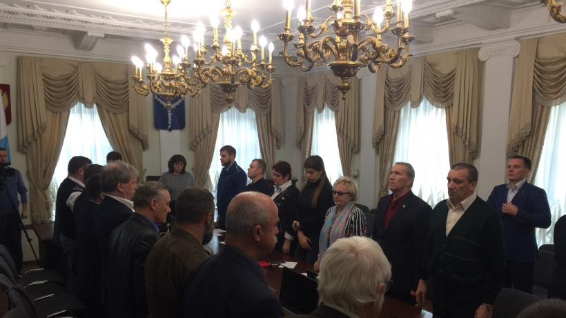 Заседание Общественной палаты Саратова началось с минуты молчания