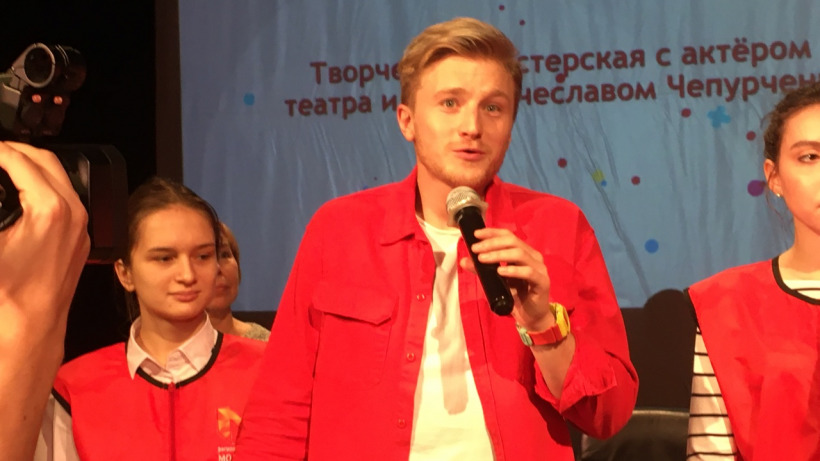 Актер Чепурченко пообещал приехать в Саратов в следующем году