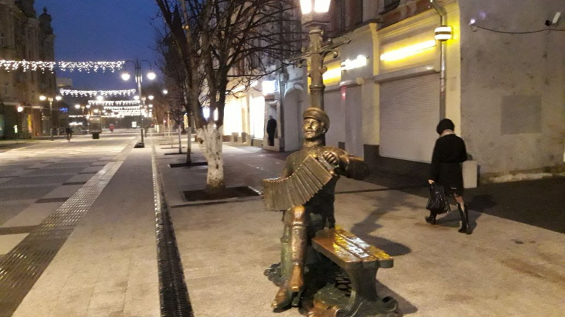 Саратовцы недовольны отсутствием мусорных урн на обновленном проспекте Кирова