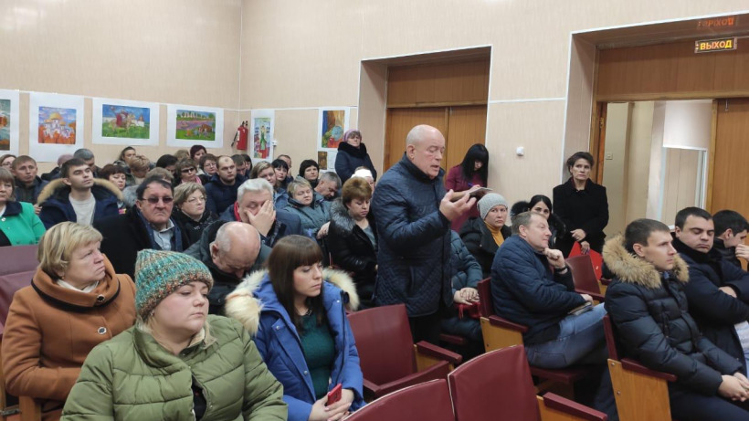 Директор регионального оператора проводит разъяснительные встречи в правобережных районах области
