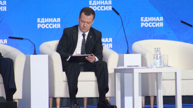 Медведев: В Саратовской области сложилась критическая ситуация с мусорной реформой