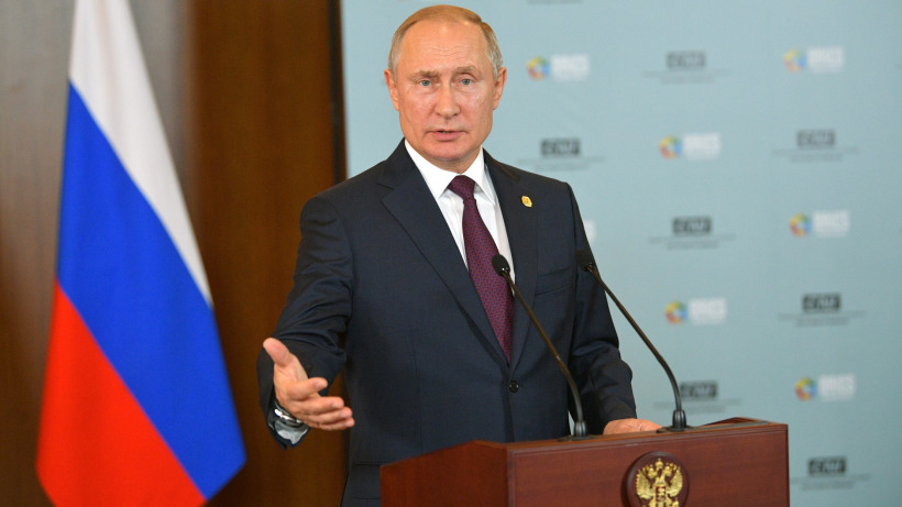 Путин «заморозил» накопительную часть пенсий россиян до 2023 года