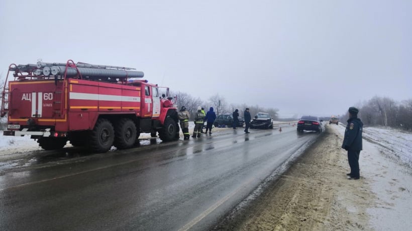 В аварии под Саратовом погибли две пассажирки