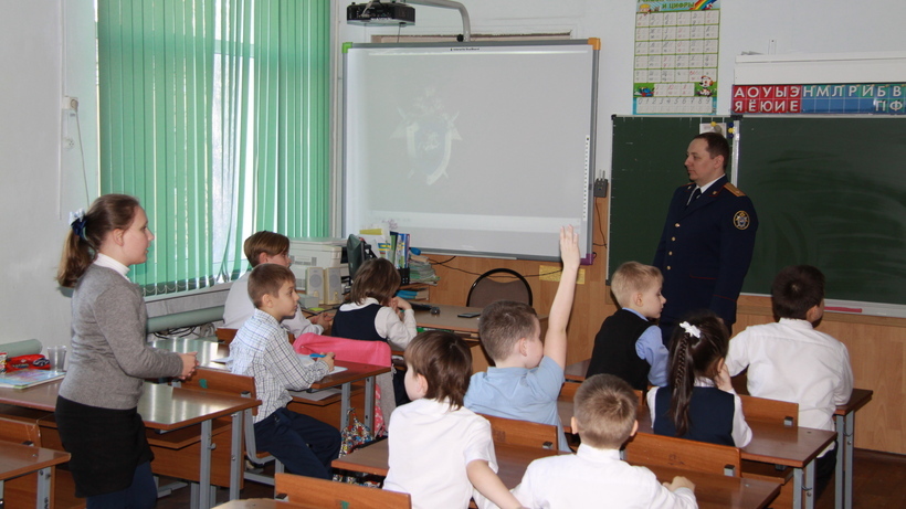 Следователи провели в саратовской школе «Урок Мужества» о блокаде Ленинграда