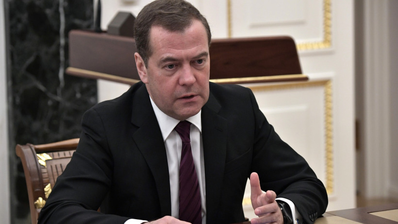 Большинство россиян считает, что правительство Медведева не добилось позитивных изменений в стране