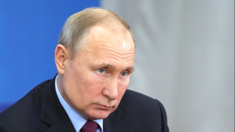 Путин предложил лишать лицензии аптеки, повысившие цены на маски и противовирусные лекарства