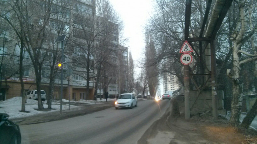 Пешеходный переход, за который бились саратовцы, снова убрали с улицы Лунной