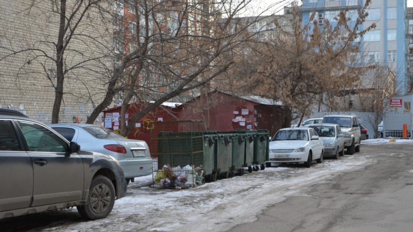 Саратовские чиновники и полиция ловят «производителей мусора» в местах, откуда убрали контейнеры