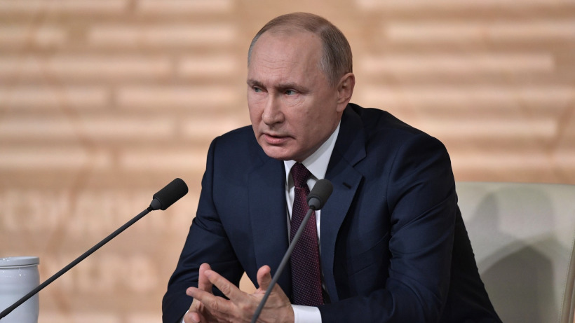 Путин пообещал сохранить понятия «папа» и «мама», пока находится на посту президента РФ