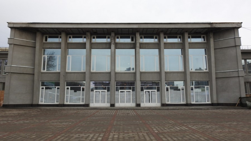 «Все исчезает, все сверкает»: Саратовские депутаты побывали в реконструируемом цирке