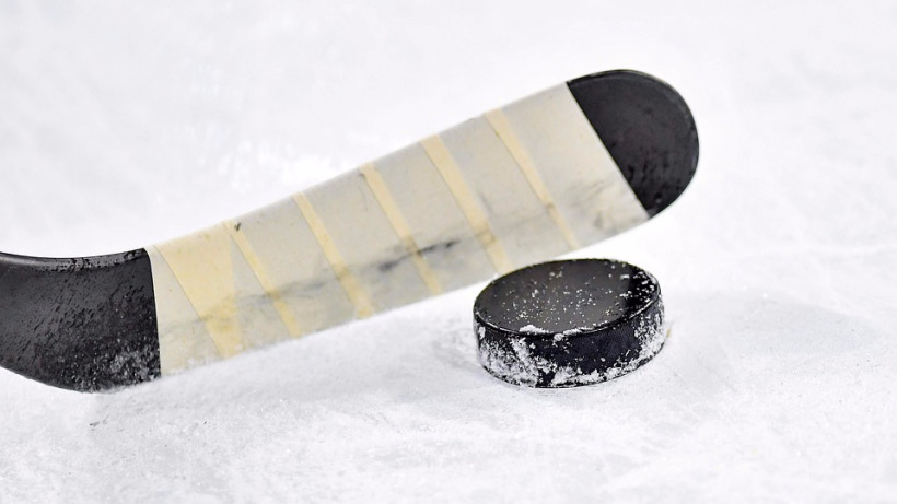В Балакове закрыли хоккейную школу из-за проблем с генератором