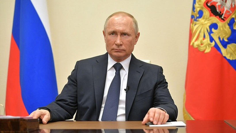 Путин объявил весь апрель нерабочим с сохранением зарплат