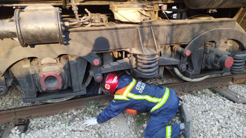В Ленинском районе под колесами локомотива погиб мужчина  