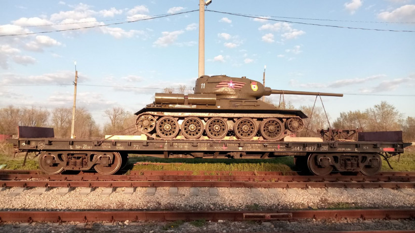 В Энгельсе отреставрировали раритетный танк Т-34 для Архангельской области