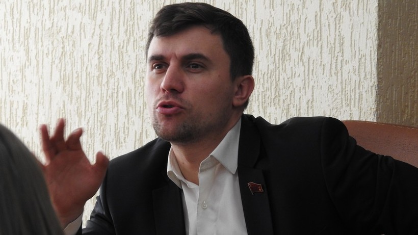 Саратовский депутат: Власть тратит на российских детей меньше денег, чем на Сечина
