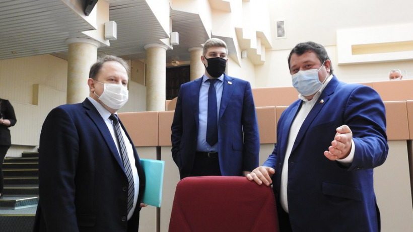 Депутат рассказал о страхе пожаров в новой инфекционной больнице Саратова из-за аппаратов ИВЛ 