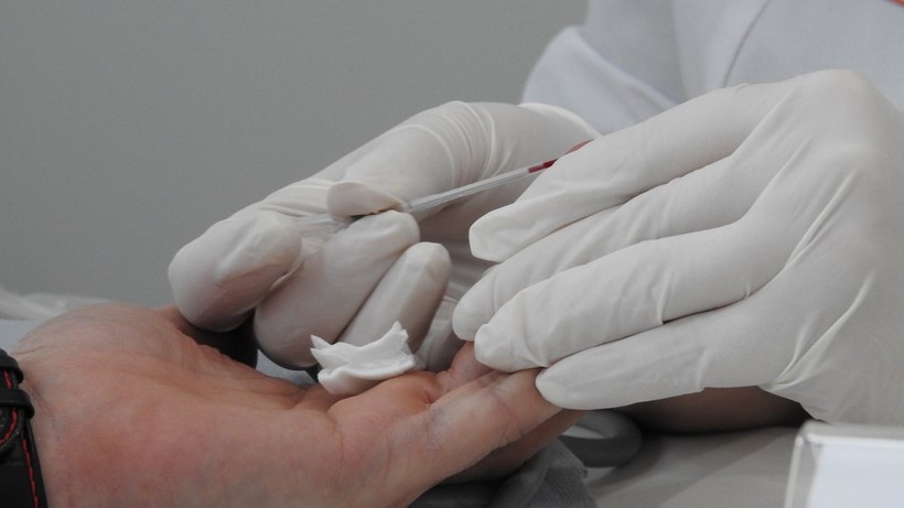 В саратовском минздраве объяснили, почему стоматологам не делают тесты на коронавирус