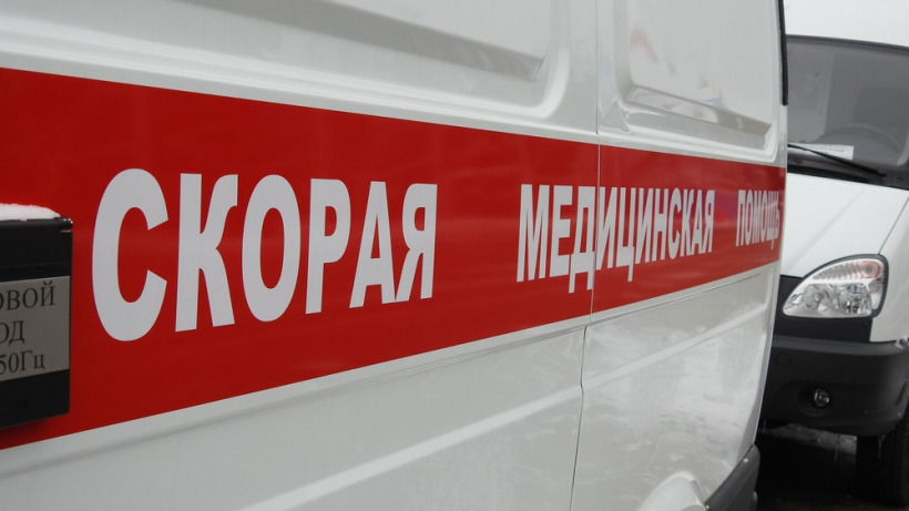 «Русские своих не бросают»: В саратовском минздраве рассказали об использовании скорых вместо такси из аэропорта