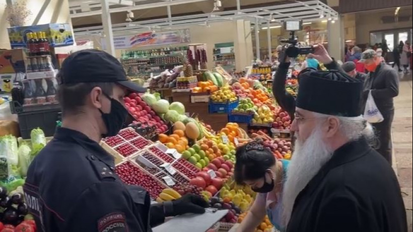 Саратовский митрополит нарушил масочный режим. Полиция сделала ему замечание