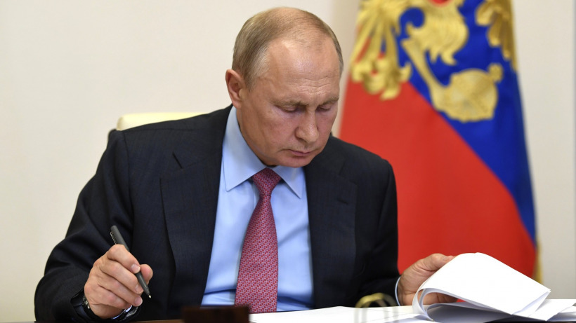Путин обещал установить для разорившихся бизнесменов максимальное пособие по безработице