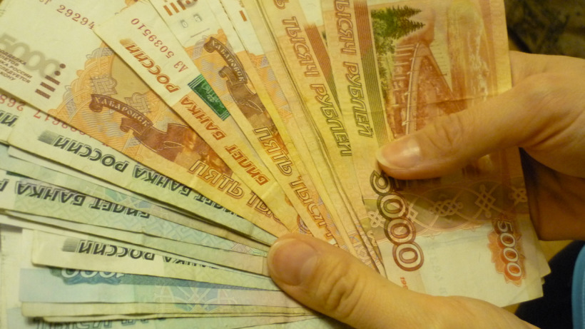 Саратовстат: Средняя зарплата в регионе за месяц выросла на две тысячи рублей